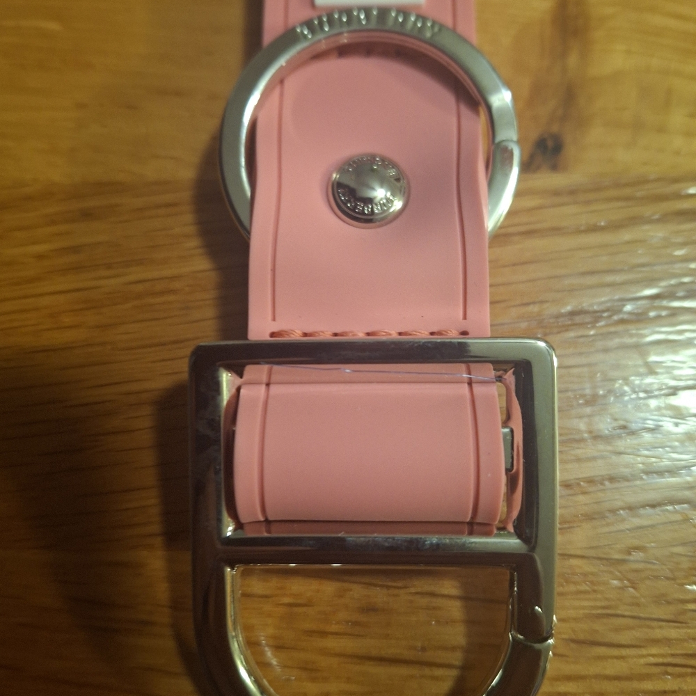 Burberry Logo Silicone Keyring and Charm - Picture 9 of 13